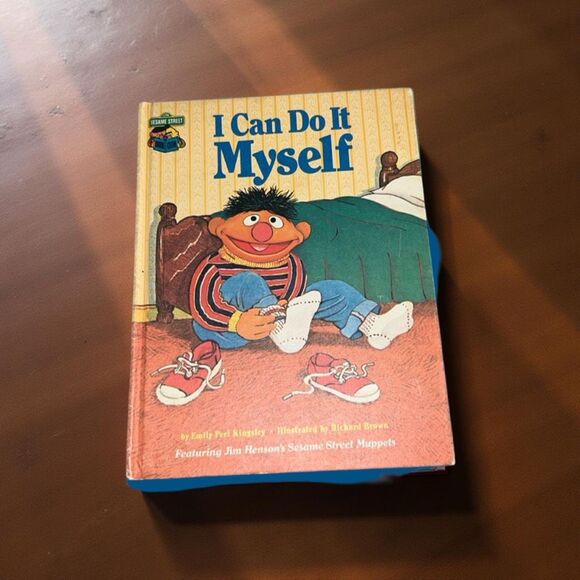I Can Do It Myself:  Featuring Jim Henson's Sesame Street Muppets HardCover Book - Picture 1 of 10